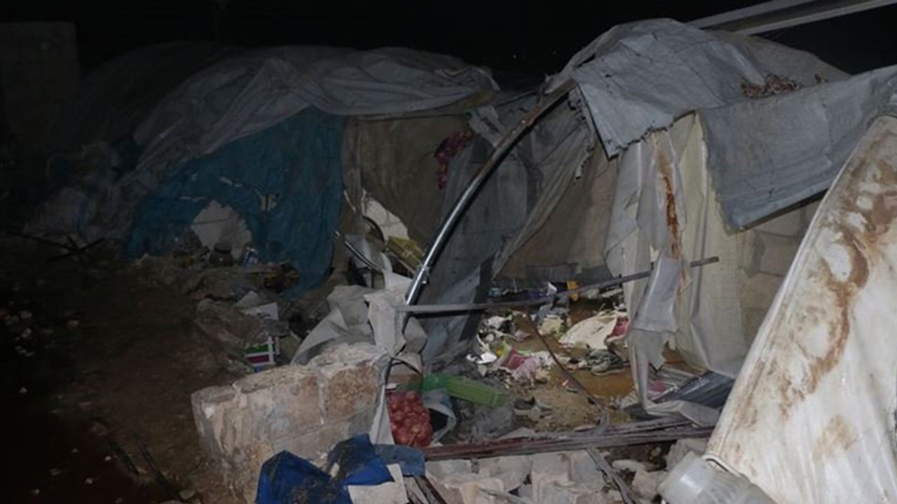 İran Destekli Gruplar İdlib'de Kampa Saldırdı: 12 Ölü