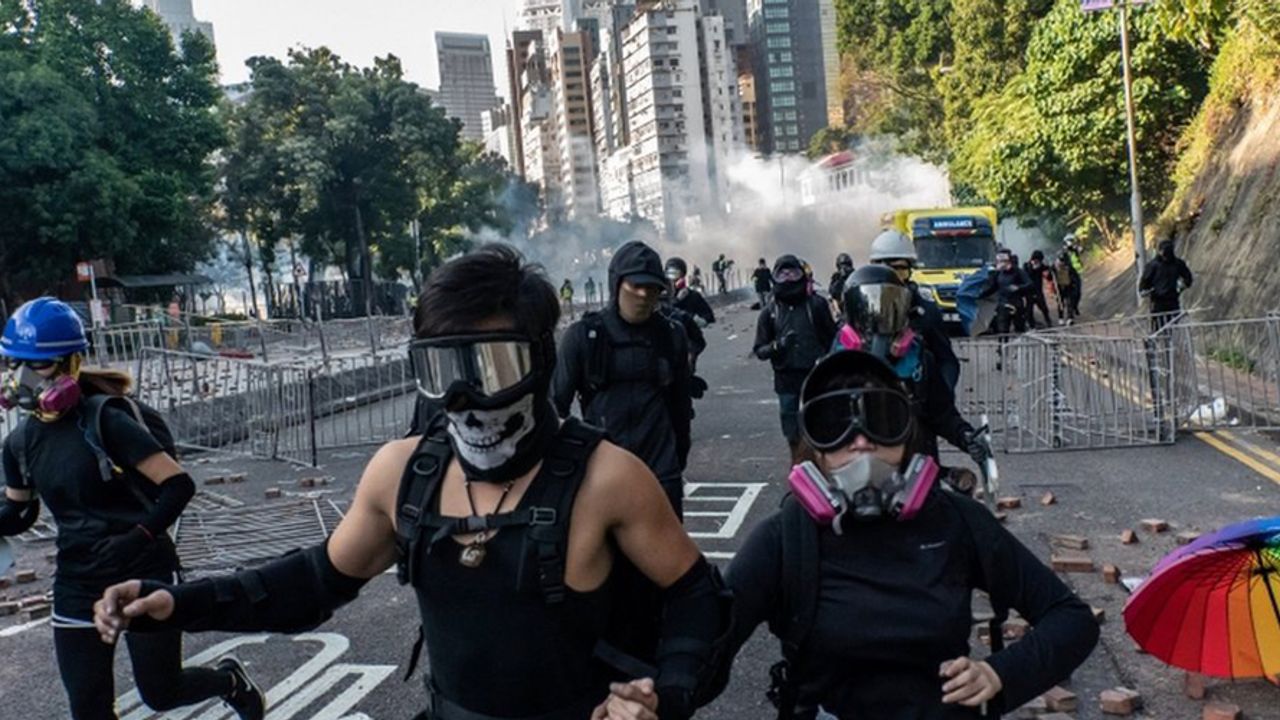 Hong Kong'da Neler Oluyor?