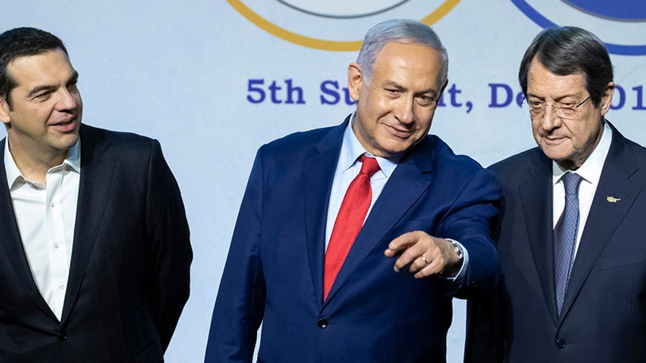 Rum Yönetimi, İsrail’e Yönelik Her Türlü Suçlamayı ‘Anti Semitizm’ Kabul Etti