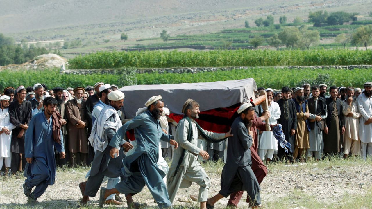 BM: Afganistan'da 10 Yılda 100 Bin Sivil Öldü veya Yaralandı