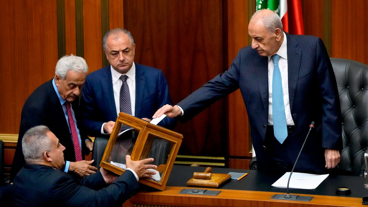 Lübnan'da Cumhurbaşkanı Meclisteki 12. Tur Oylamada da Seçilemedi