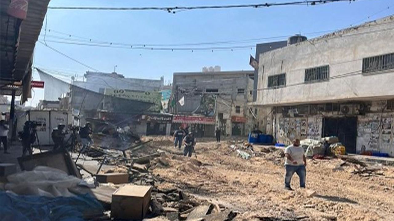 İsrail, Cenin Kampı'nın Su ve Elektrik Alt Yapısını da Tahrip Etti