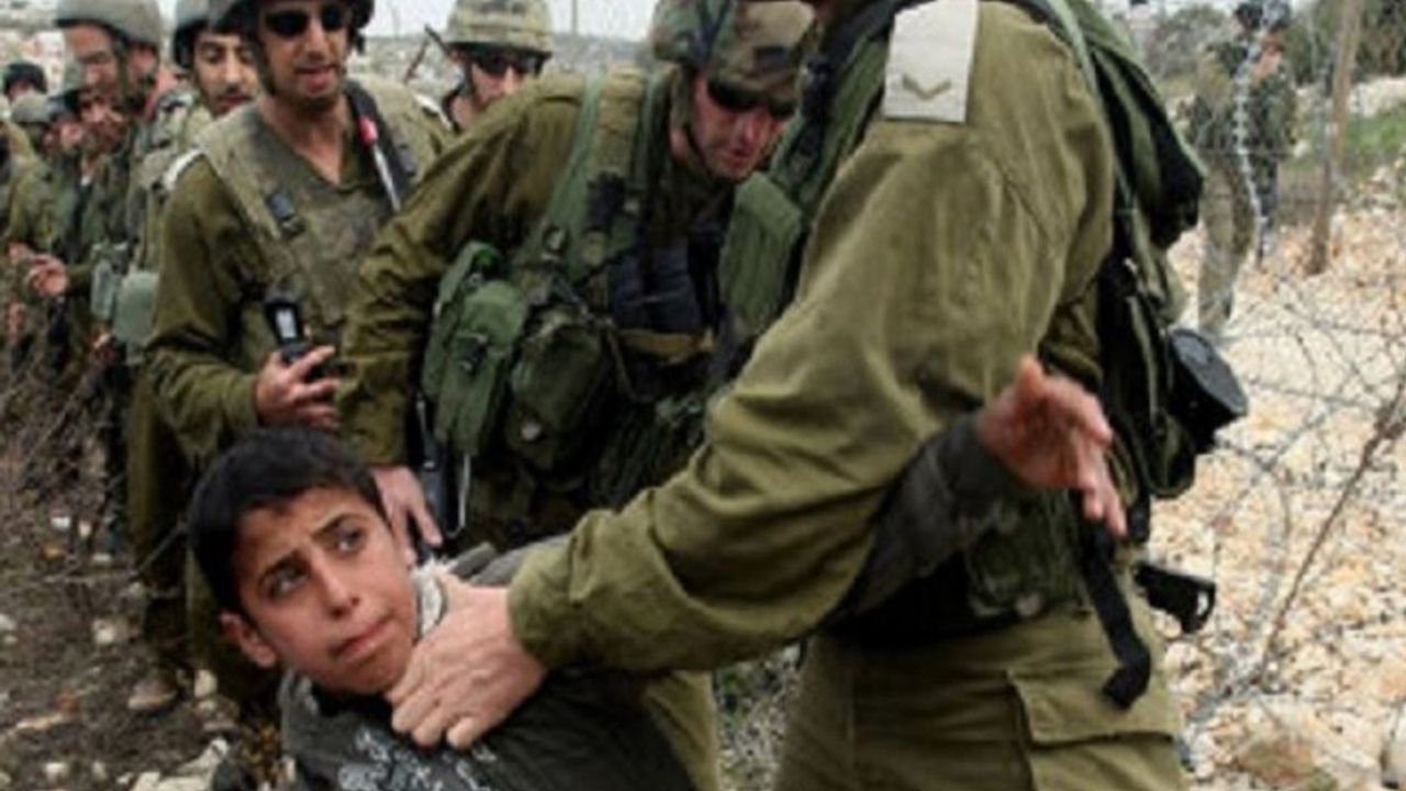 İşgal Güçleri Filistinli 19 Çocuğu İdari Hapis Cezalarıyla Esir Tutuyor
