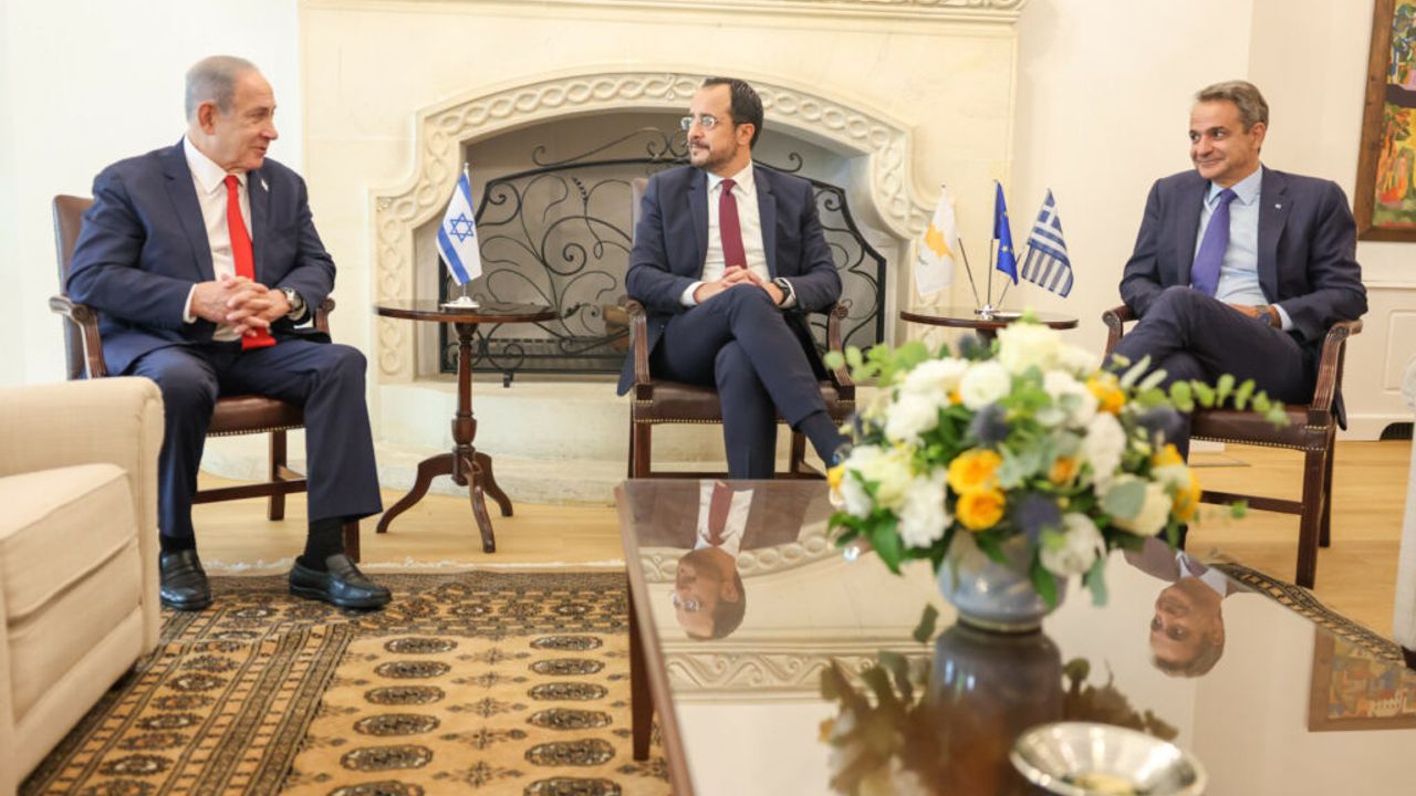 İsrail-Yunanistan-Rum Yönetimi Üçlüsü Güney Kıbrıs'ta Buluştu