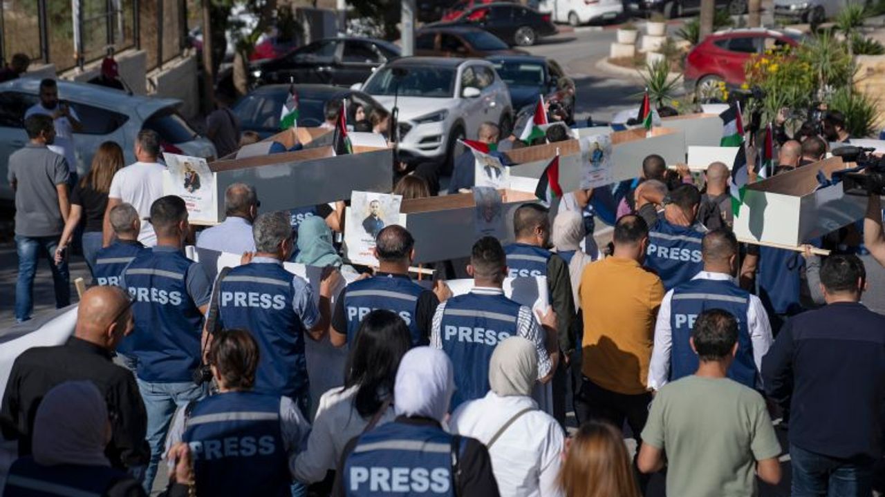 Gazze’de Hakikatin Şe(a)hitleri: Savaş Zamanı Gazetecilik