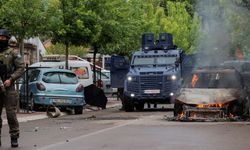 Kosova'nın Sırp Bölgesinde Gerginlik: Vucic'ten Orduya 'Hazır Ol' Emri