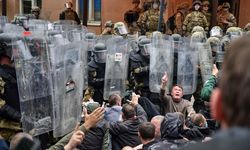 Kosova'da Gerilim Arttı: Sırplar NATO Askeri İle Çatıştı