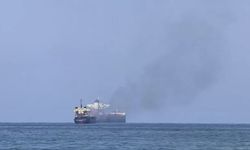 Yemen Güçleri Siyonist İşgal Güçlerine Askeri Yardım Götüren Amerika Gemisini Hedef Aldı