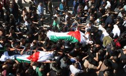 El-Halil'de İki Şehidin Cenaze Törenine Büyük Bir Kalabalık Katıldı