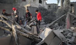 İsrail Uyarılara Rağmen Refah'ta Katliama Başladı