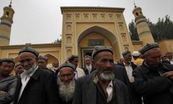 Çin'in Zulmüne Neden Kimsenin Sesi Çıkmıyor? Ramazan'da Zorla Su İçiriyorlar!