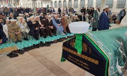 Hasan Kılıç Hocaefendi Fatih Camii'nden Dualarla Uğurlandı