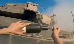 İsrail Tankını Sıkıştıran Mücahitlerden İlginç Diyalog: Allah Aşkına Bana Bırak!