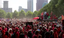 Hollanda'da Hükümetin Gazze'ye Destek Vermesi için Yürüyüş Düzenlendi
