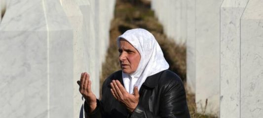 Yunanistan Göçmenleri Denizin Ortasına Bıraktı