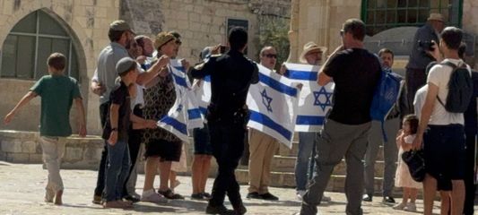 Vakıflar Bakanlığı İşgal Rejiminin Geniş Çaplı İhlallerini Dile Getiren Aylık Raporunu Yayınladı