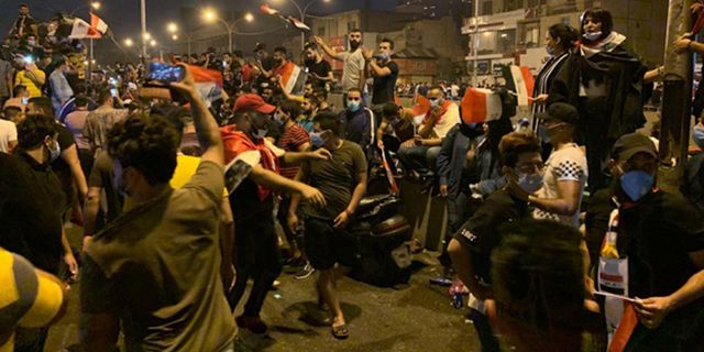 Irak'ta Polis Protestoculara Ateş Açtı: 13 Ölü, 865 Yaralı
