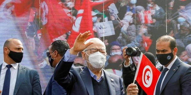 Tunuslular Nahda'nın Çağrısıyla Sokaklara Döküldü: "Karşı Devrime Geçit Yok!"