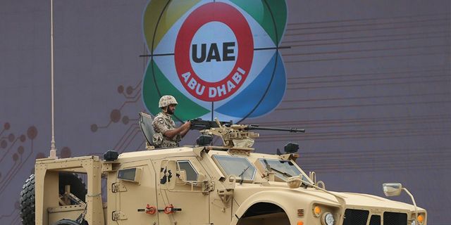 BAE, Yemen'in Sokotra Adası'nı Askeri Kışlaya Çevirdi!