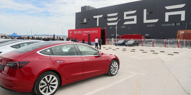 Çin İşgalindeki Doğu Türkistan’da 'Showroom' Açan Musk'a Tepki Yağıyor