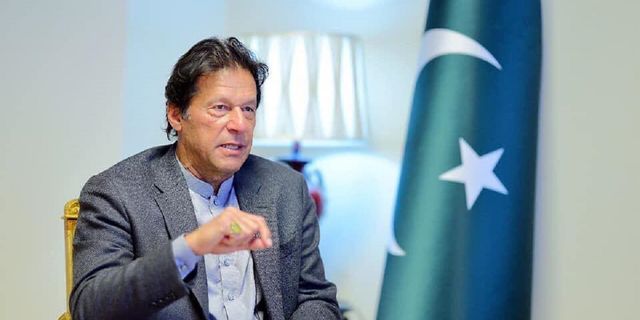 Pakistan Siyasi Krize Sürükleniyor Başbakan Han'ın Koltuğu Düşebilir