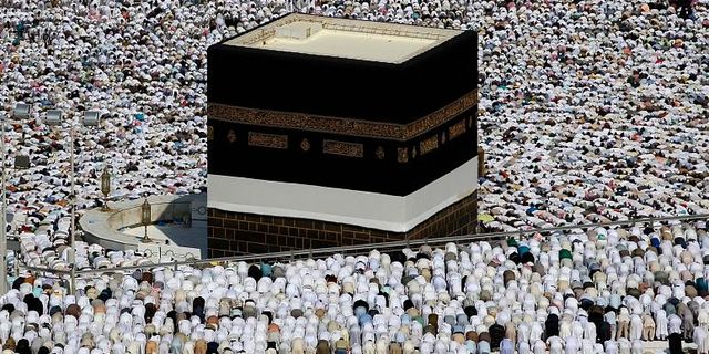 Suudi Arabistan Bu Yıl 1 Milyon Hacı Adayına İzin Verecek