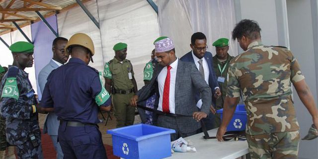Somali'de Patlama Sesleri Altında Cumhurbaşkanlığı Seçimi Yapıldı 