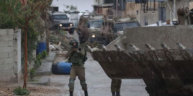 İşgalciler 1 Filistinliyi Şehit Etti 6 Kişiyi Yaraladı