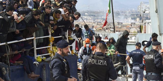 İtalya ve Fransa Arasında Göçmen Krizi Büyüyor
