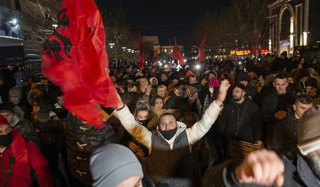 Kosova'daki Genel Seçimde Kendin Karar Al Hareketi Zaferini İlan Etti