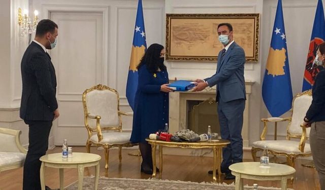 Kosova’nın Yeni Cumhurbaşkan Vjosa Osmani, Görevini Resmen Devraldı