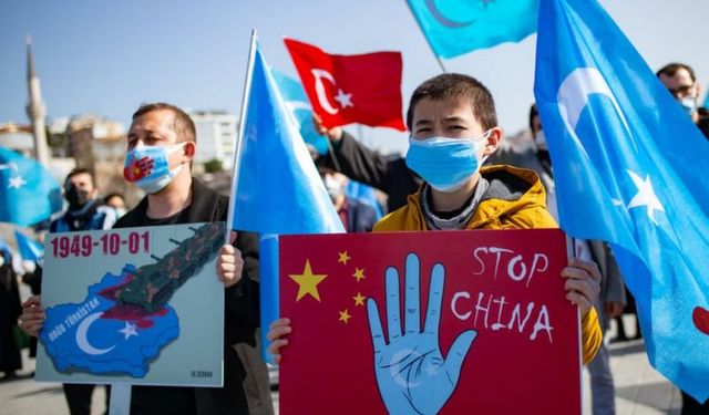 Çin, Doğu Türkistan'da İnsanlığa Karşı Suç İşliyor