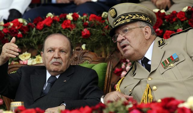 Cezayir'i 20 Yıl Yöneten Eski Cumhurbaşkanı Buteflika Hayatını Kaybetti 
