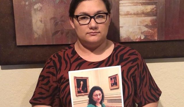 Çin Rejimi Annesini Kaçırdı, Dört Yıldır Gözü Yaşlı Haber Bekliyor