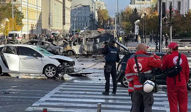 Ukrayna'da Birçok Kente Füzeli Saldırı: Kiev'in Merkezi Vuruldu