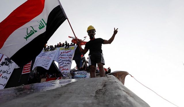 Irak'taki Protestolarda 301 Gösterici Öldü