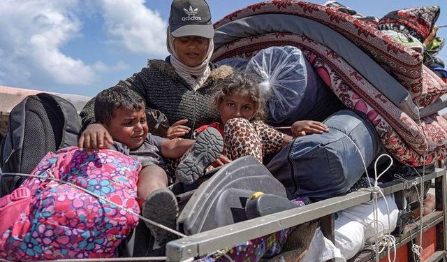 UNRWA: İşgalcilerin Saldırıları Yüzünden 1 Milyon Kişi Refah'tan Göç Etmeye Zorlandı