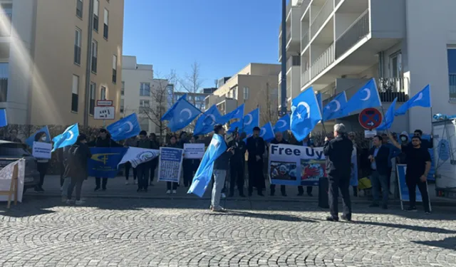 Münih’te Barın katliamı Anıldı ve Uygur Soykırımı Protesto Edildi