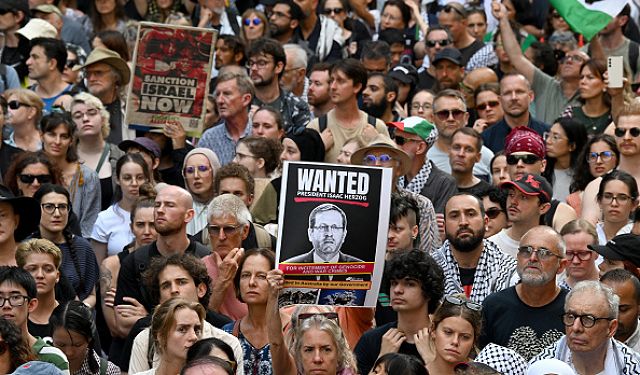 Avustralya Savaş Suçlusu Herzog’un Ziyaretini Protesto Eylemlerine Karşı Şiddete Başvurdu