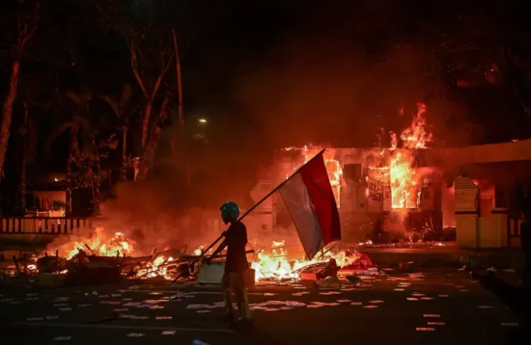 Endonezya’da Hükümet Karşıtı Protestolar Neden Yaşanıyor?