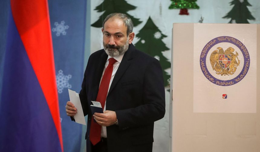 Dağlık Karabağ Hezimetiyle Seçime Giden Ermenistan'da Sandıktan Paşinyan Çıktı