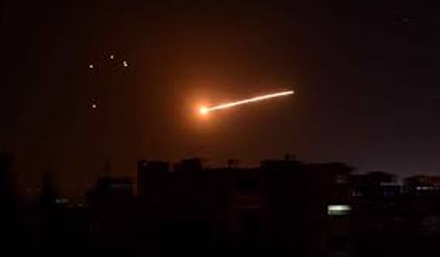 İsrail ve Amerika'dan Suriye'ye Eş Zamanlı Bombardıman!