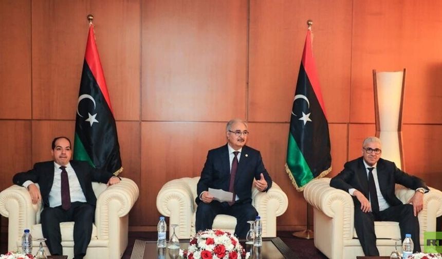 Libya'da Seçim Çıkmazı: Ertelendi Adaylar Hafter'le Buluştu