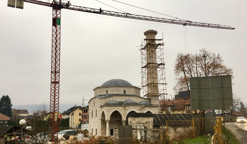 Bosna Hersek'te Savaş Döneminde Yüzlerce Cami Yıkıldı