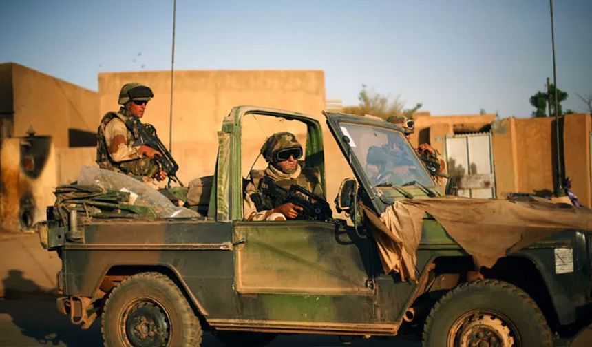 Fransız Ordusu, Askerlerini Bu Hafta Nijer'den Çekmeye Başlayacak