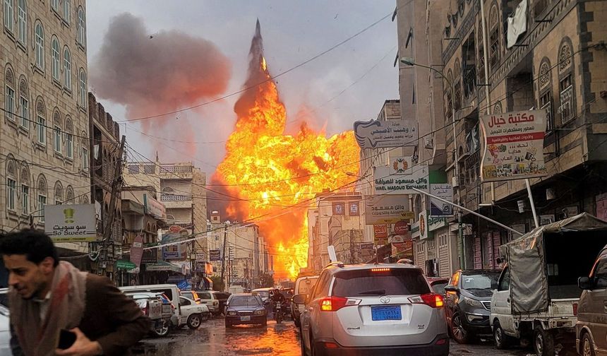 İsrail'den Yemen'deki Husilere Hava Saldırısı: Stratejik Noktalar Vuruldu
